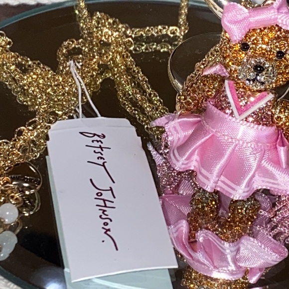 Betsy Johnson Necklace NWT - Picture 7 of 7